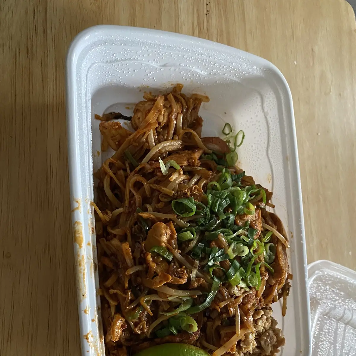 Chicken Pad Thai