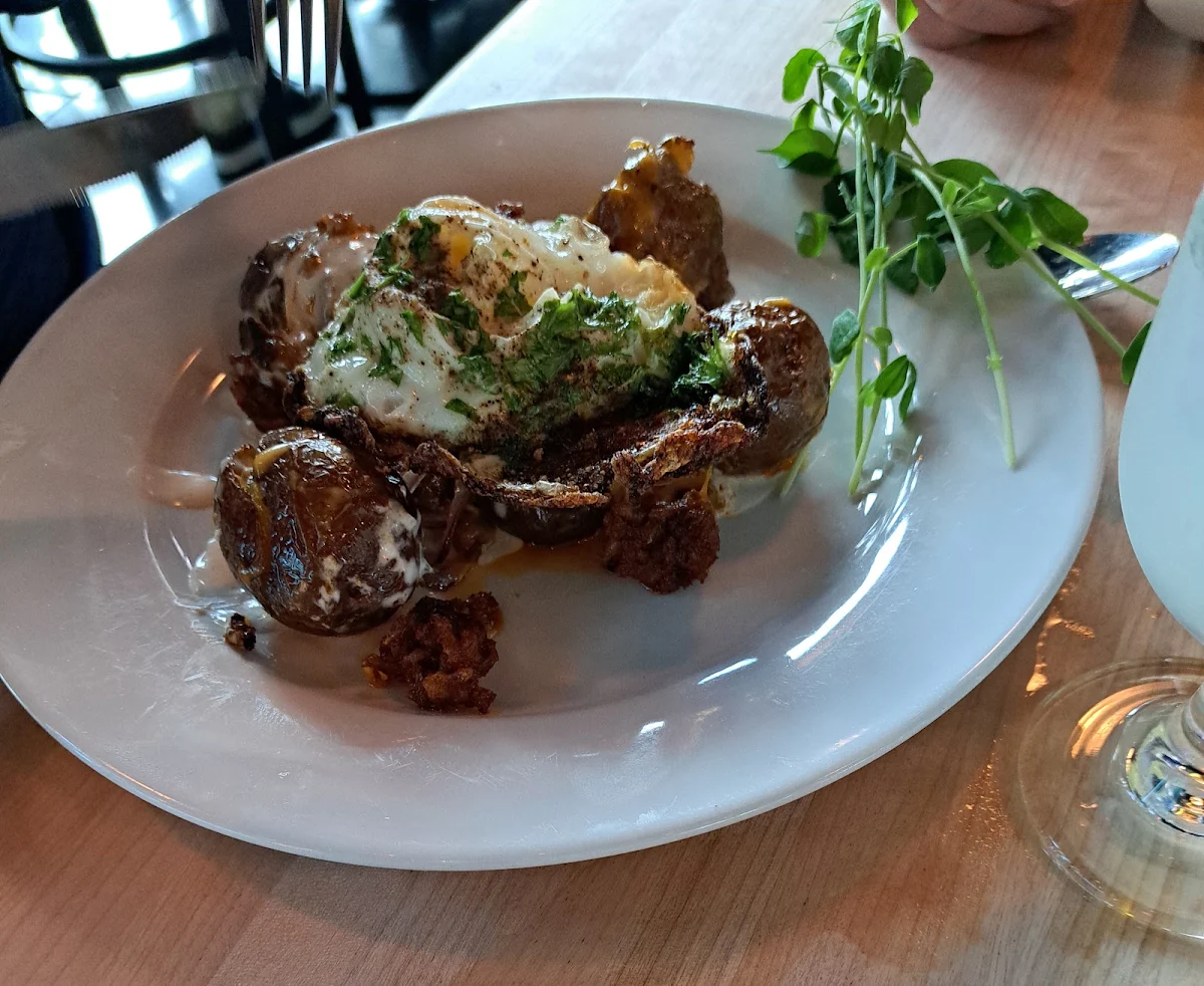 Breakfast Poutine