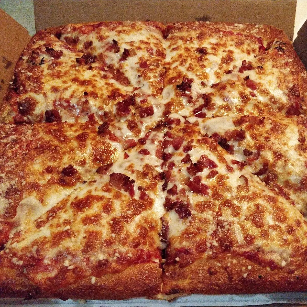 Small Deep Dish Pizza w Bacon