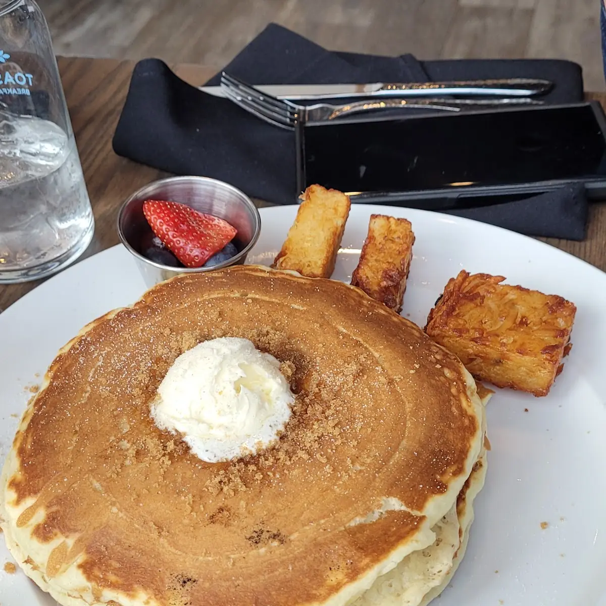 Cinnamon Streusel Pancakes