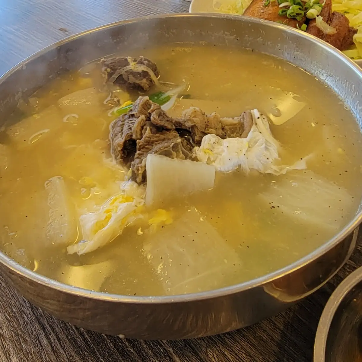 Kalbi Tang 갈비탕