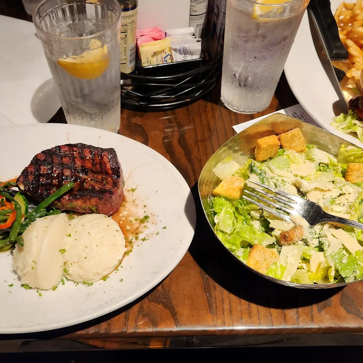 Steak with Mixed Vegetables Ans Mash Potatoes