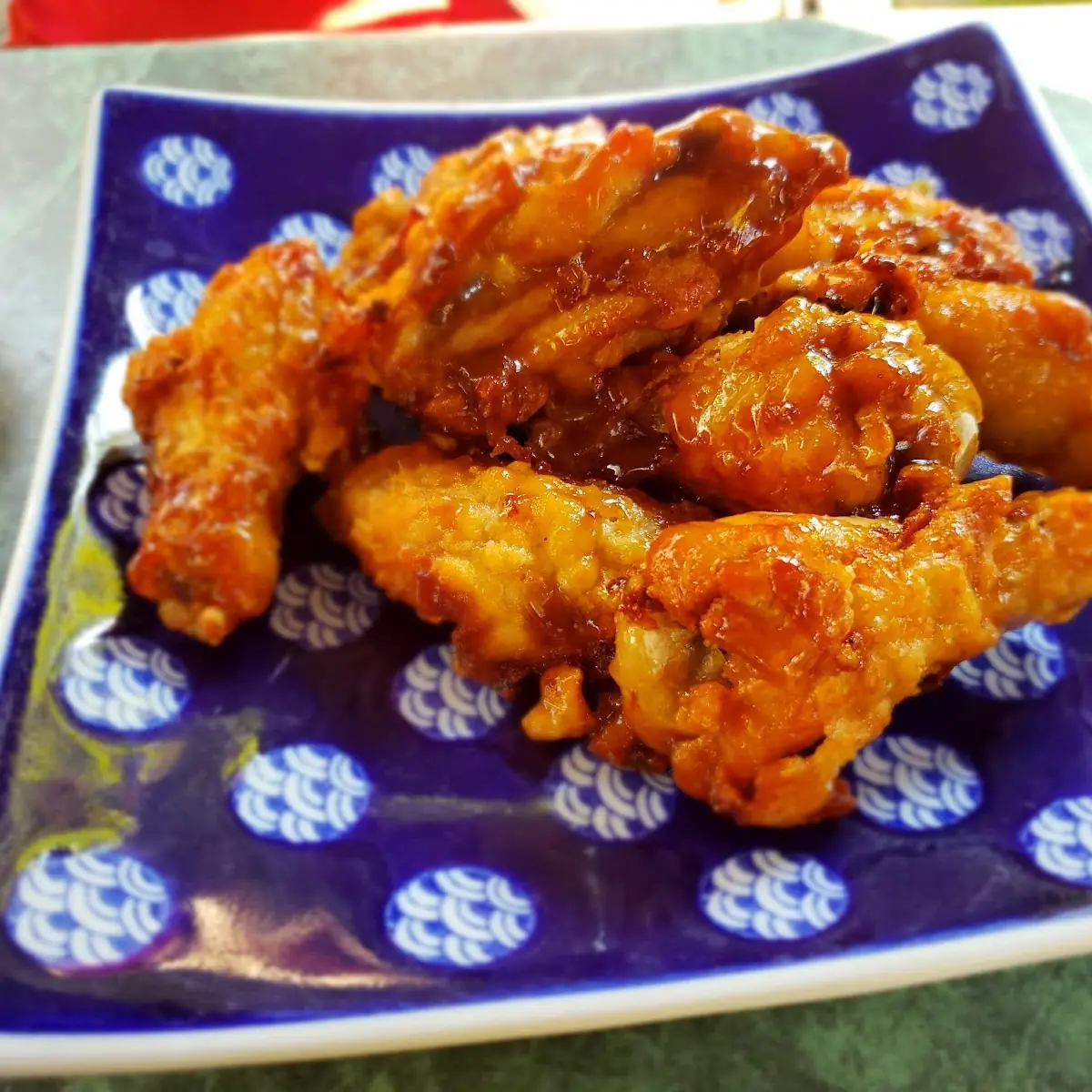 Chicken Wings, Hummingbird Pub & Family Restaurant
