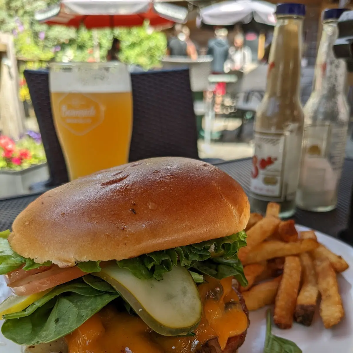 Veggie Burger, Hummingbird Pub & Family Restaurant