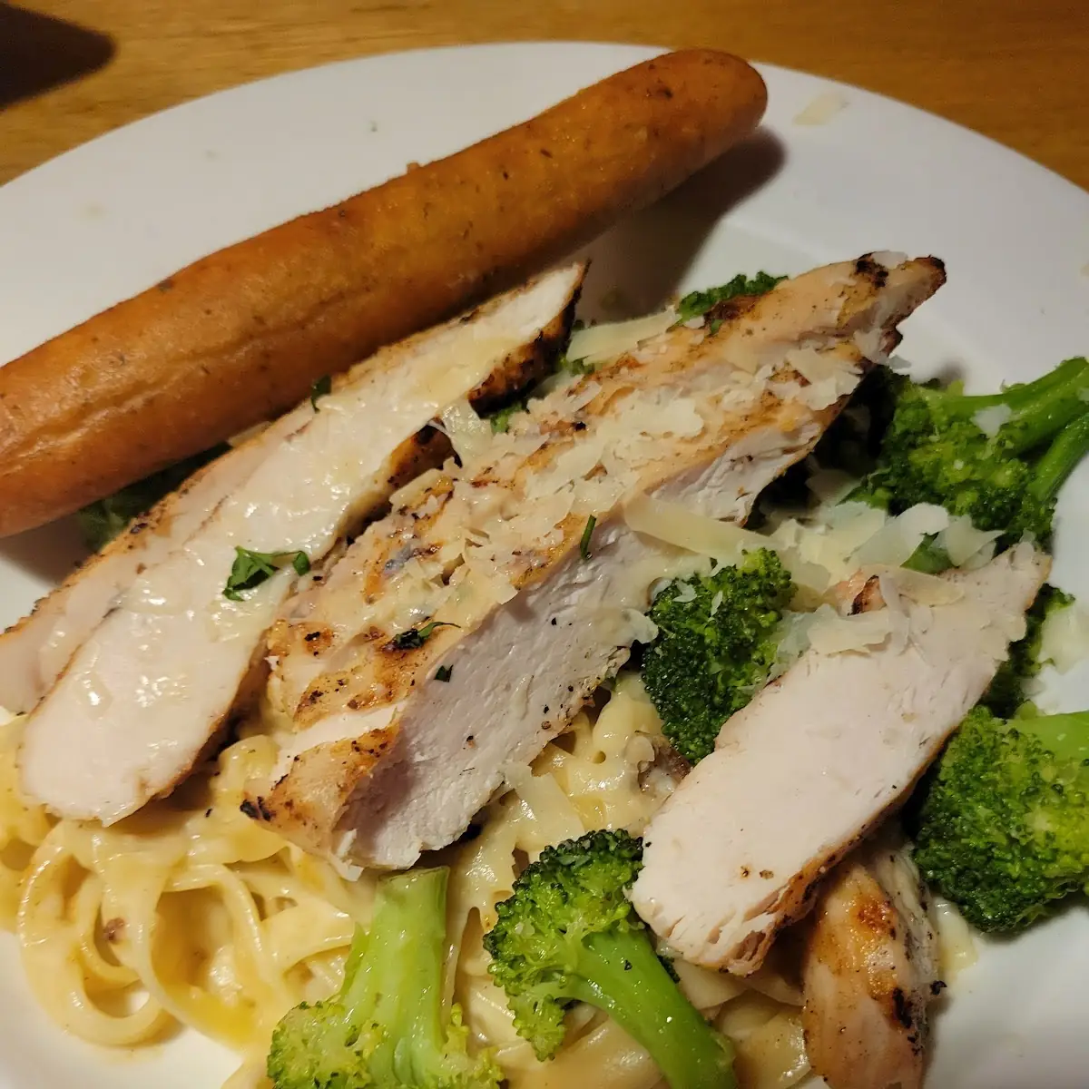 Fettuccine Alfredo with Chicken and Broccoli