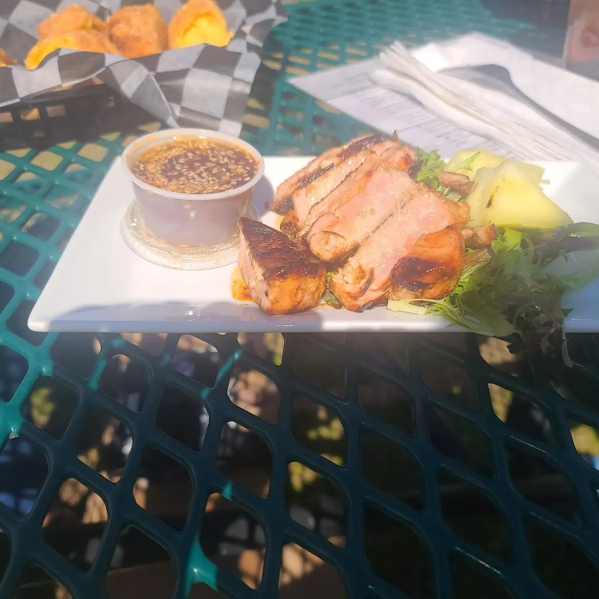 Seared Tuna Appetizer with Pineapple Sauce