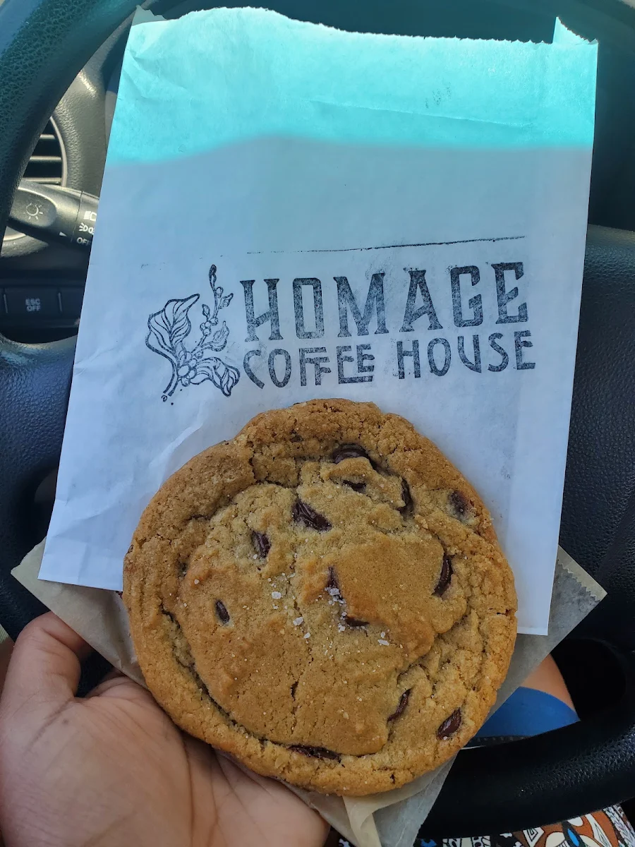 Chocolate Chip Cookie
