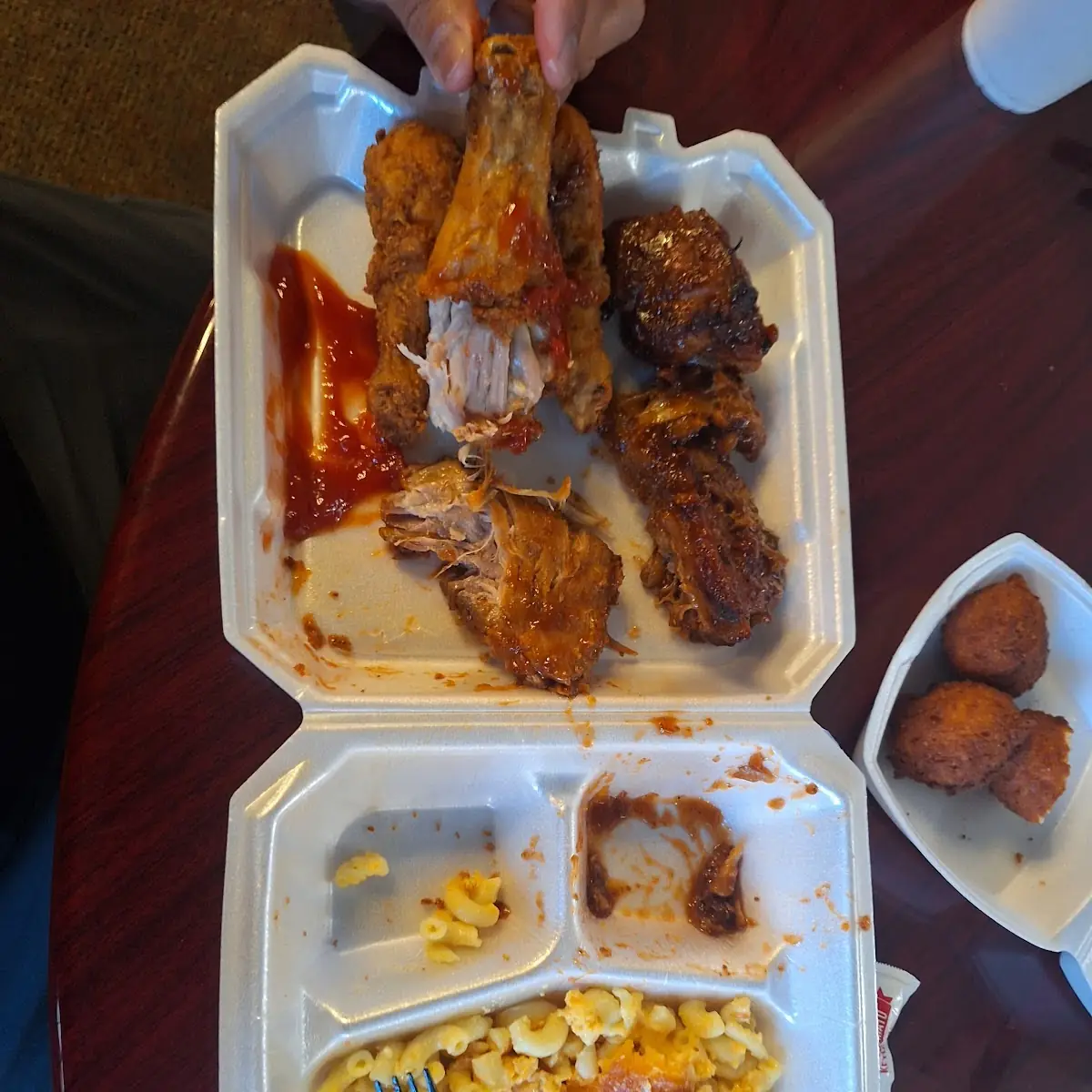 Chicken Wings with Mac and Cheese