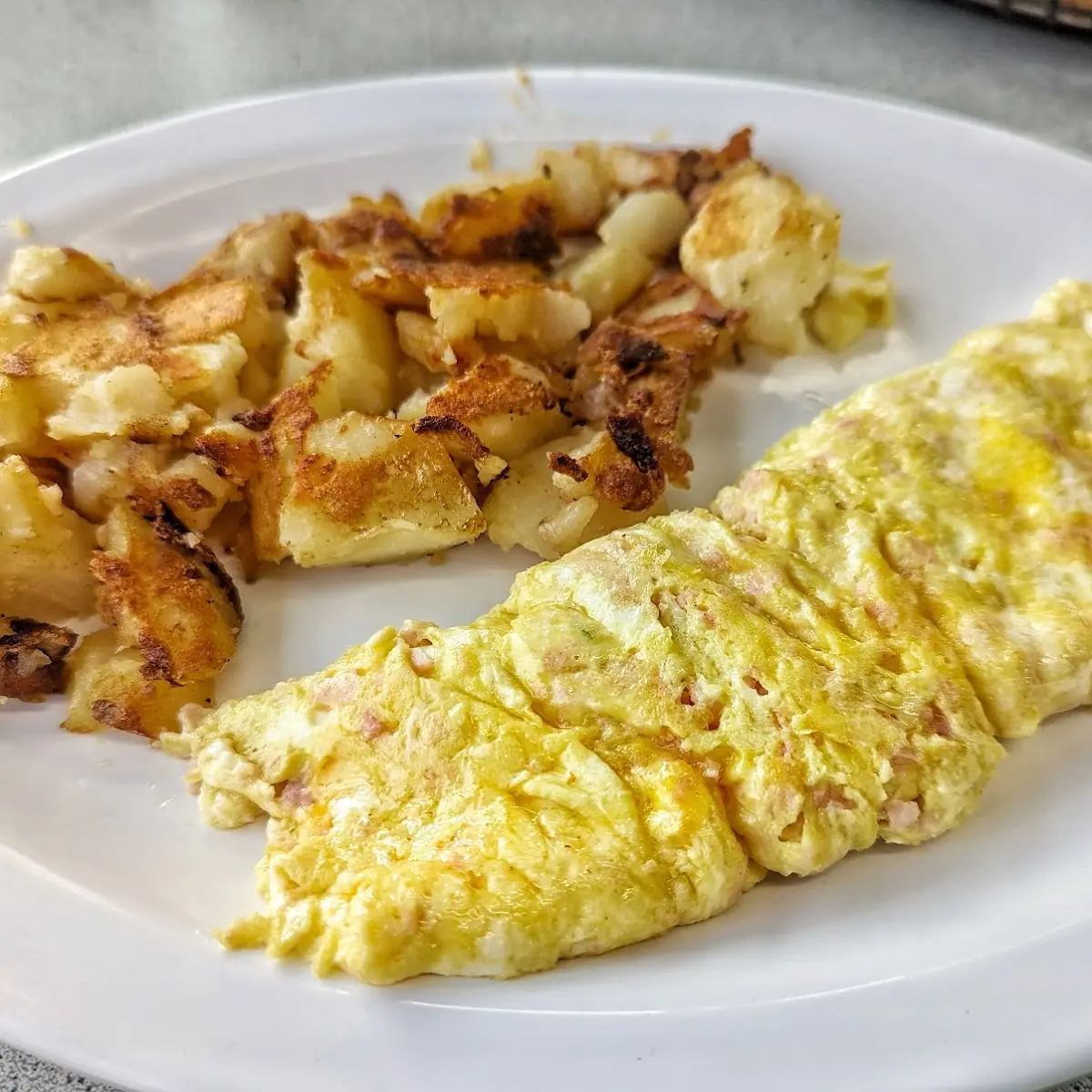Southern Omelette with Hash Browns