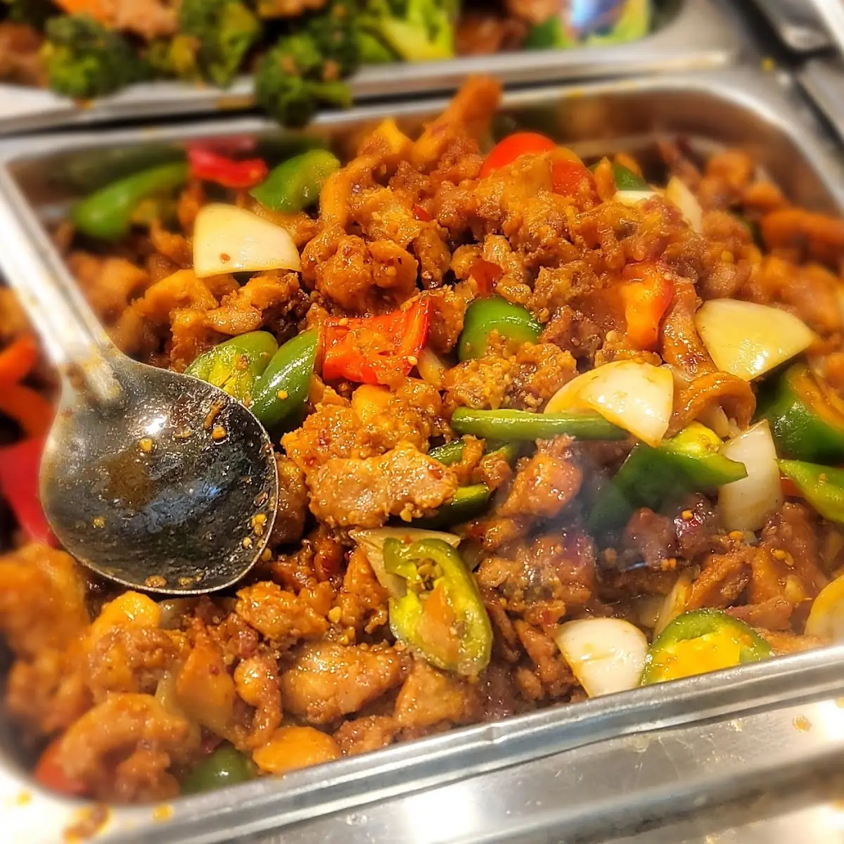 Broccoli with Beef Party Tray