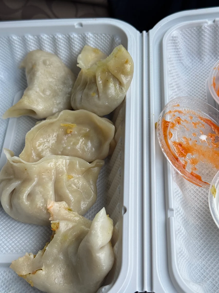 Veg Momos, Mayalu