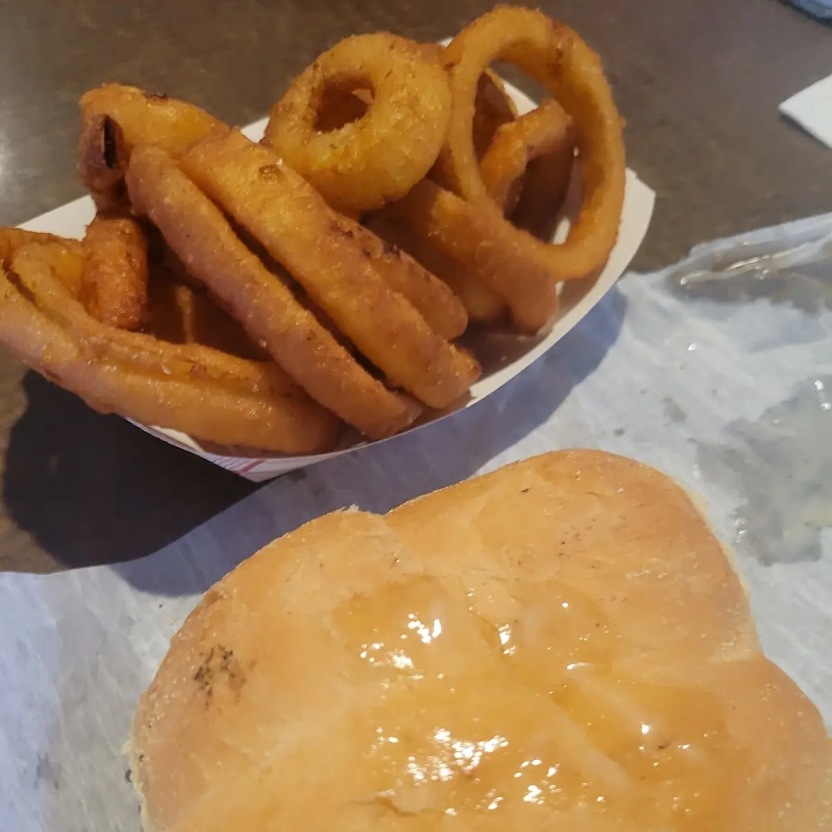 Cheeseburger and Onion Rings