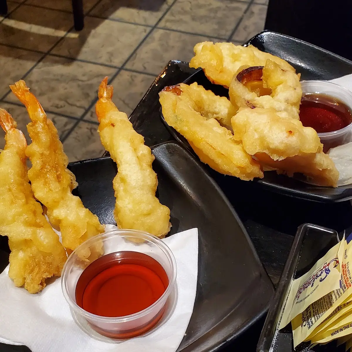 Fried Shrimp Tempura with Sauce