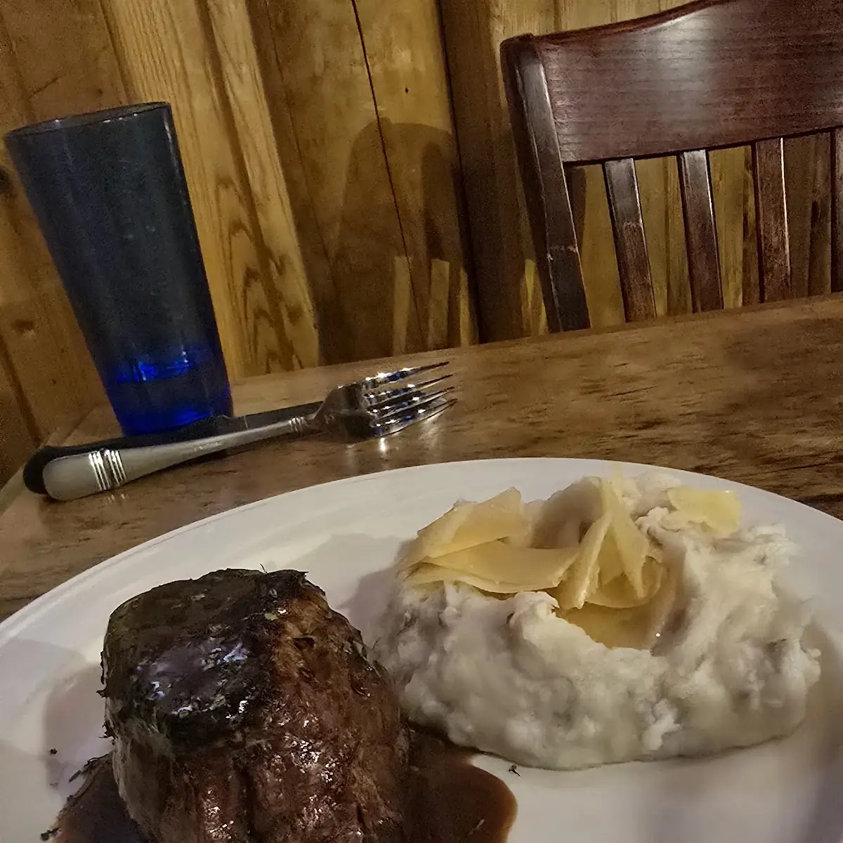Filet Mignon and Garlic Mashed Potatoes