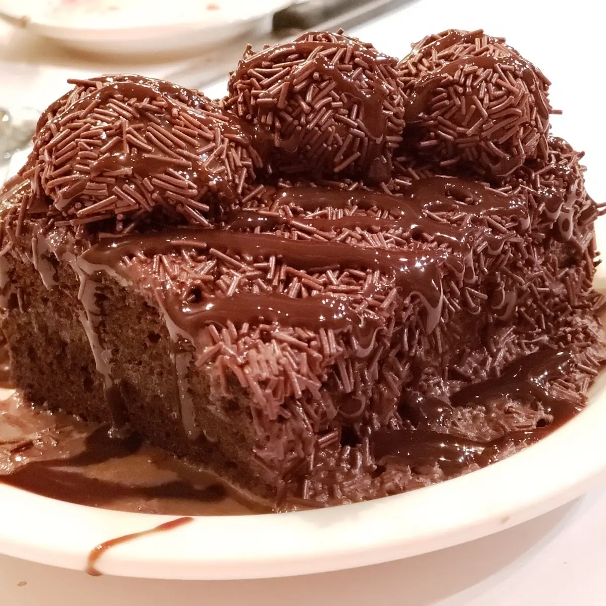 Brigadeiro Chocolate Cake