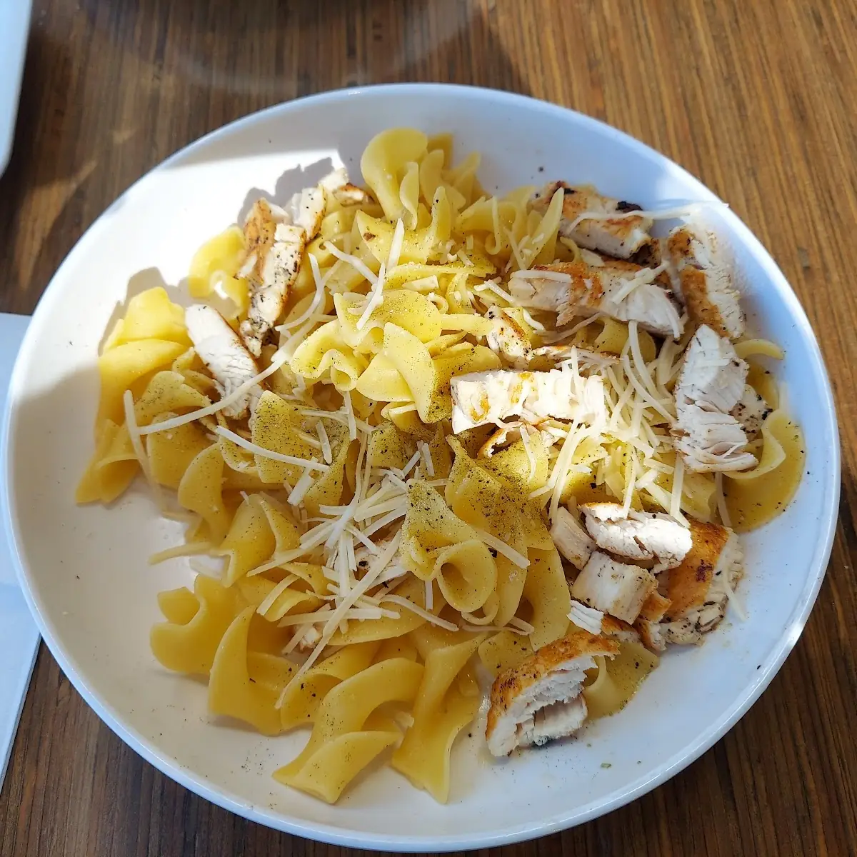 Buttered Noodles with Grilled Chicken