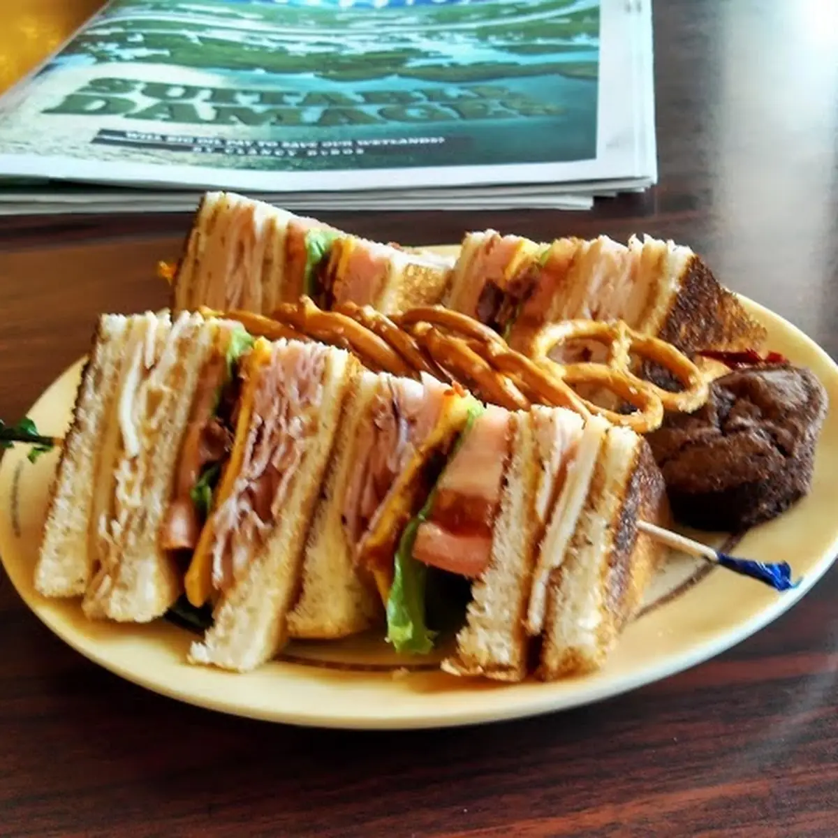 Petit Cafe Club Sandwich