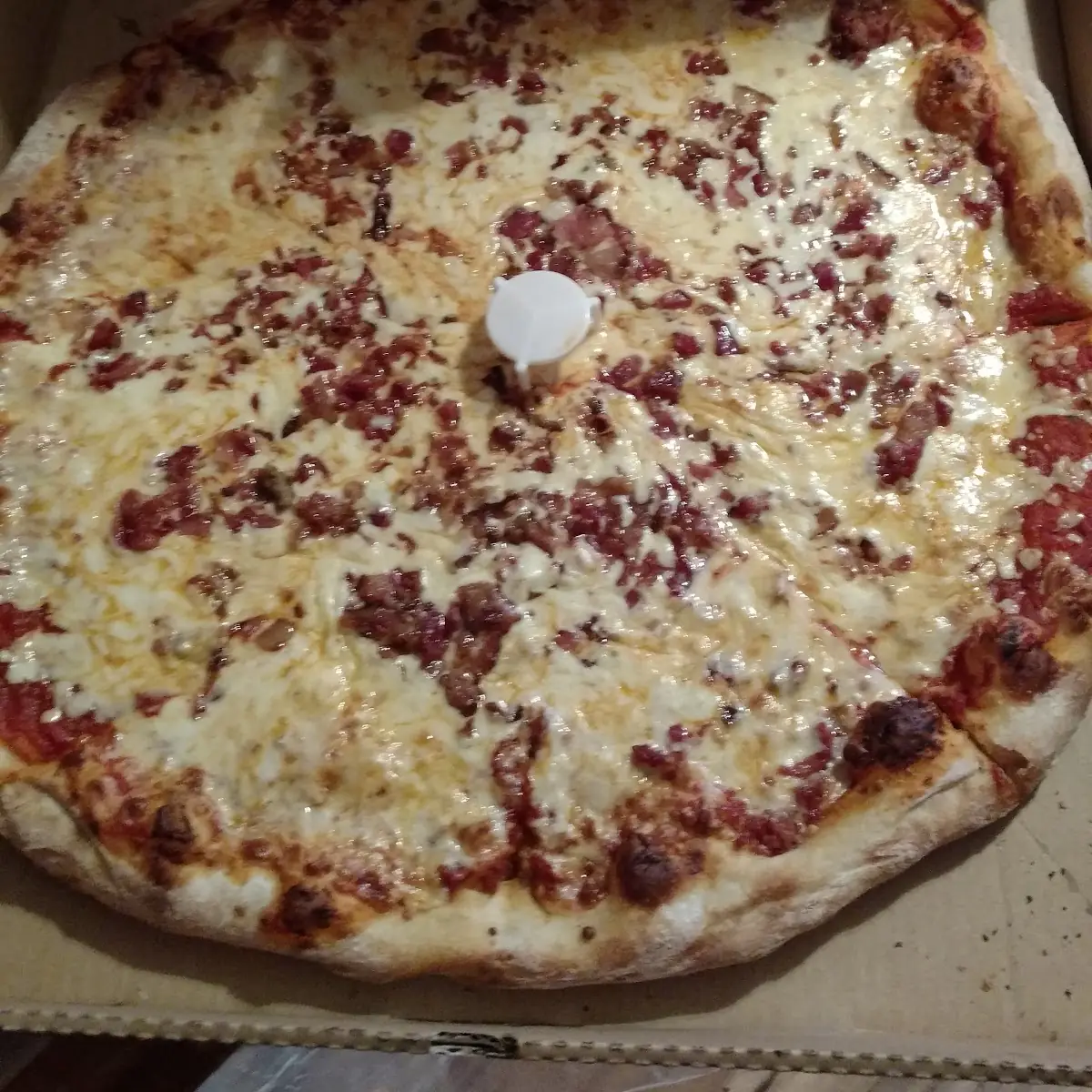 Hot Cheese Pizza