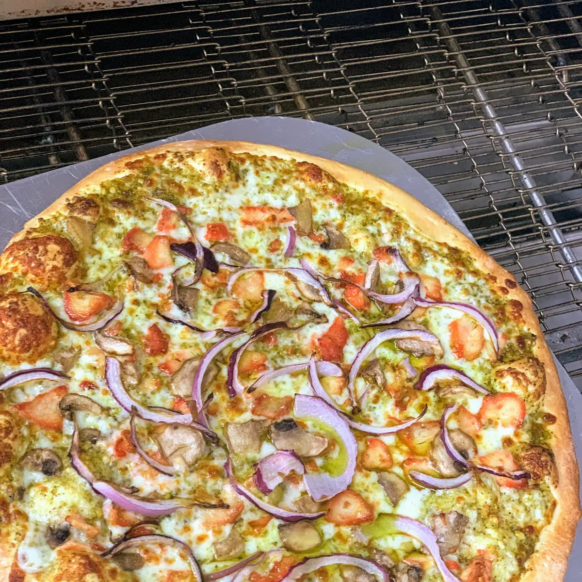 Fresh Pesto Chicken Pizza