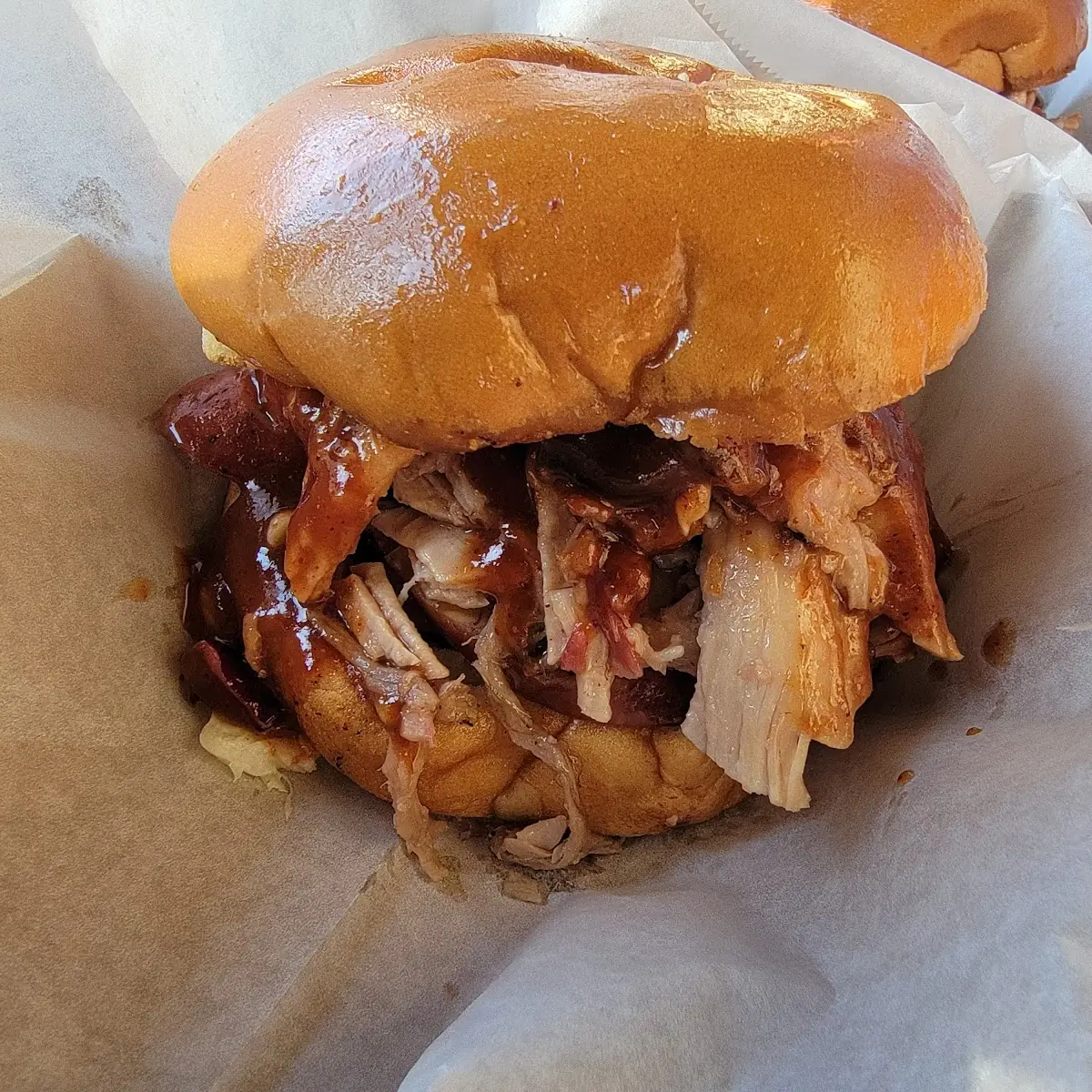 Pulled Pork Sandwich w Slaw