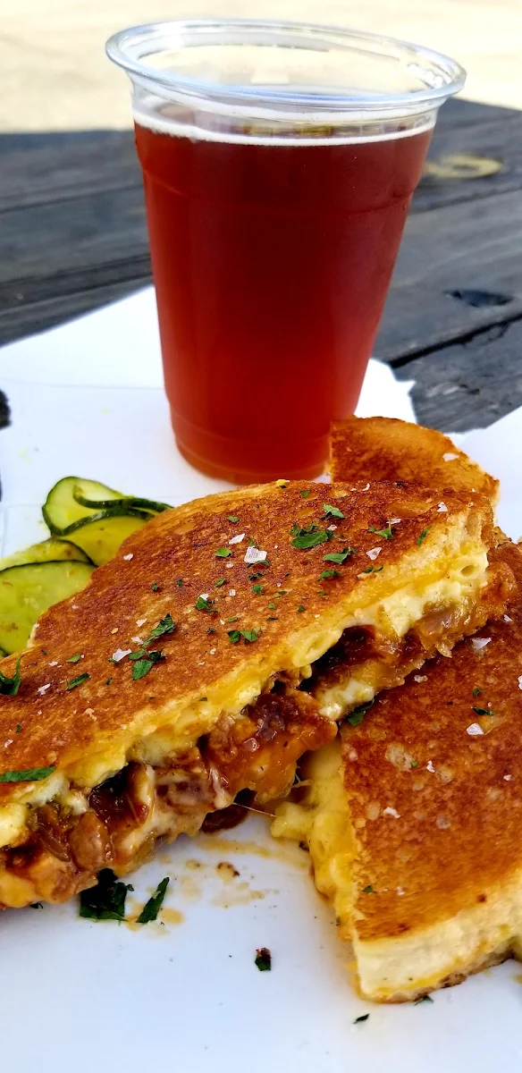 Macn'Cheese Pulled Pork Grilled Cheese