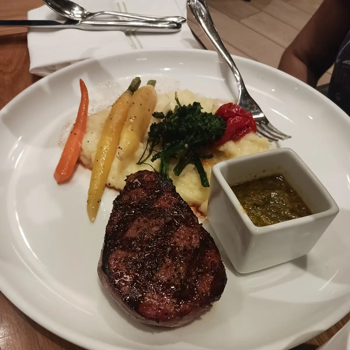 Grilled 8oz Filet Mignon