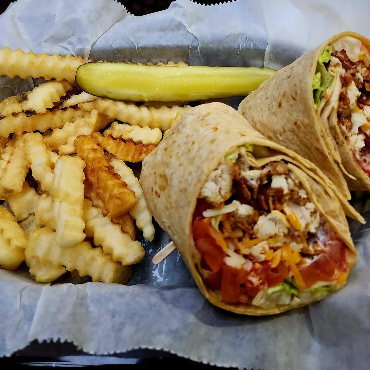 blt Wrap with Crispy Chicken