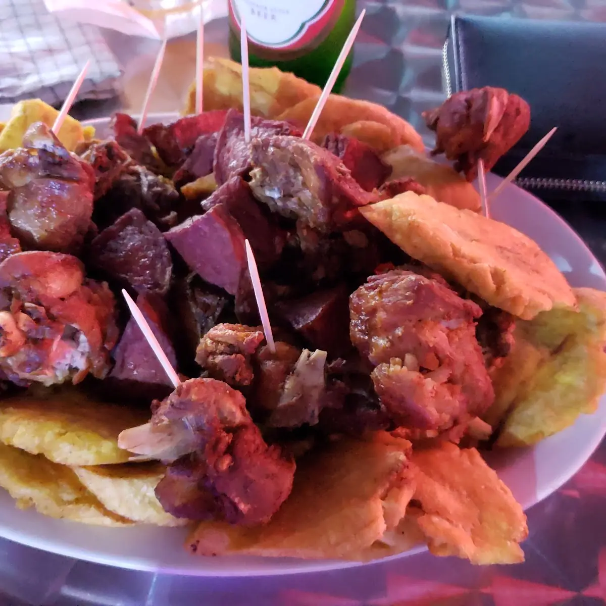 Mofongo Relleno Con Picadera Mixta