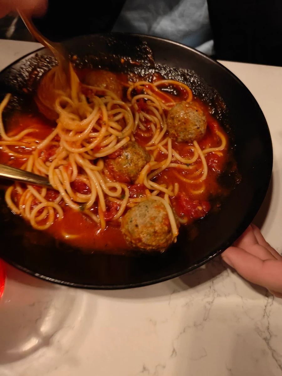 Spaghetti & Meatballs