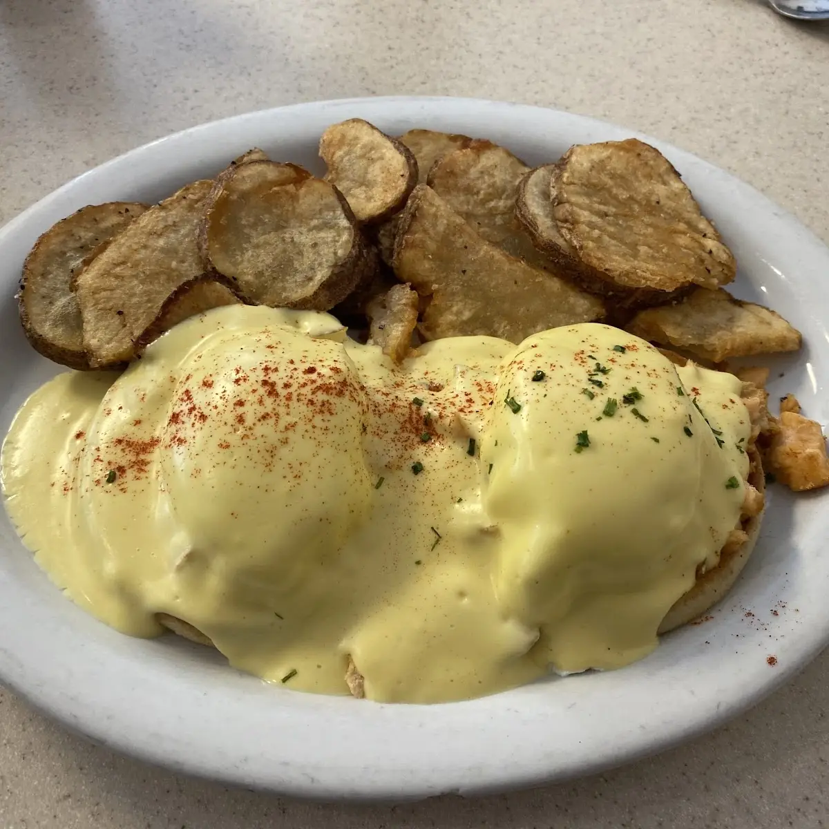 Smoked Salmon Eggs Benedict