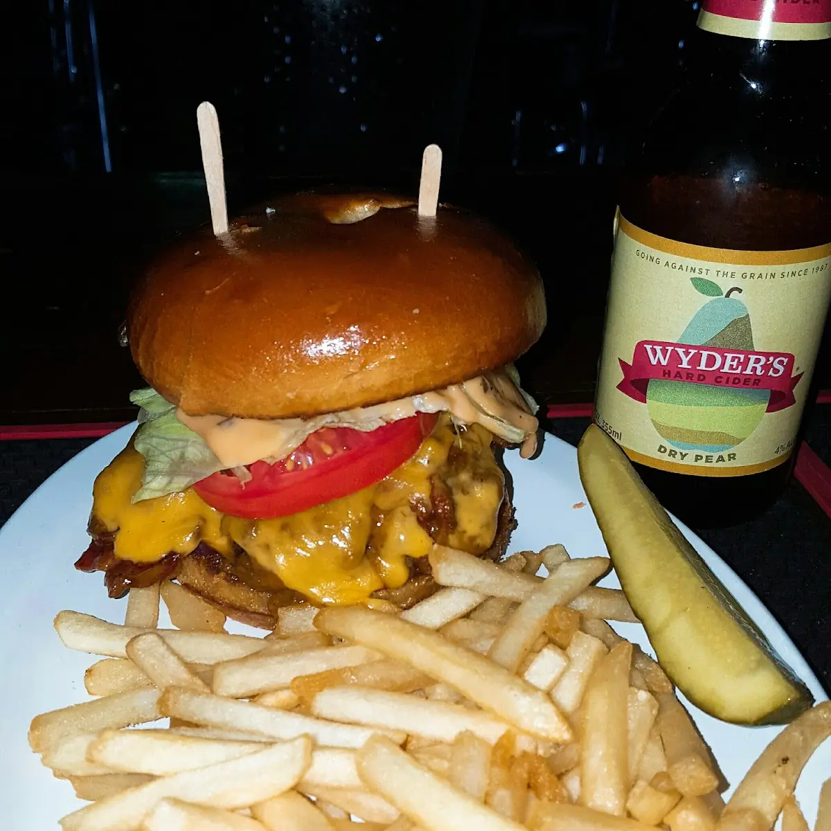 Bacon Cheeseburger