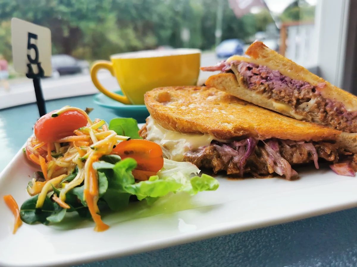 Pulled Pork & Coleslaw Toastie, Dixie Blue
