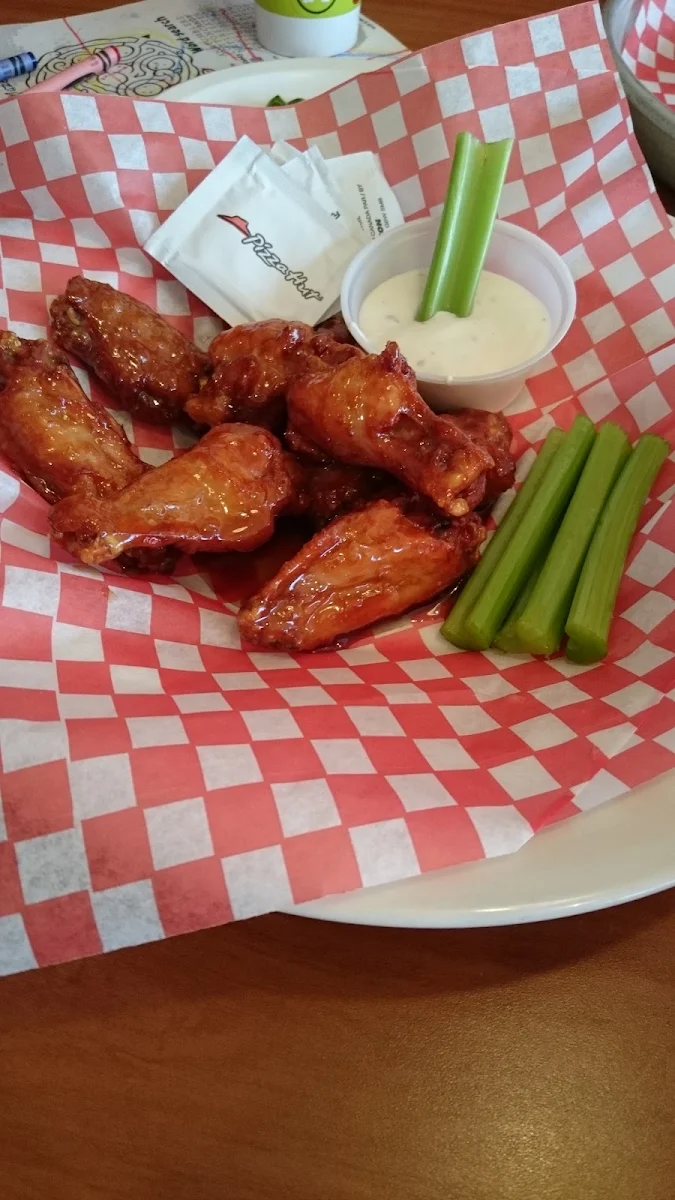 Traditional Wings, Pizza Hut