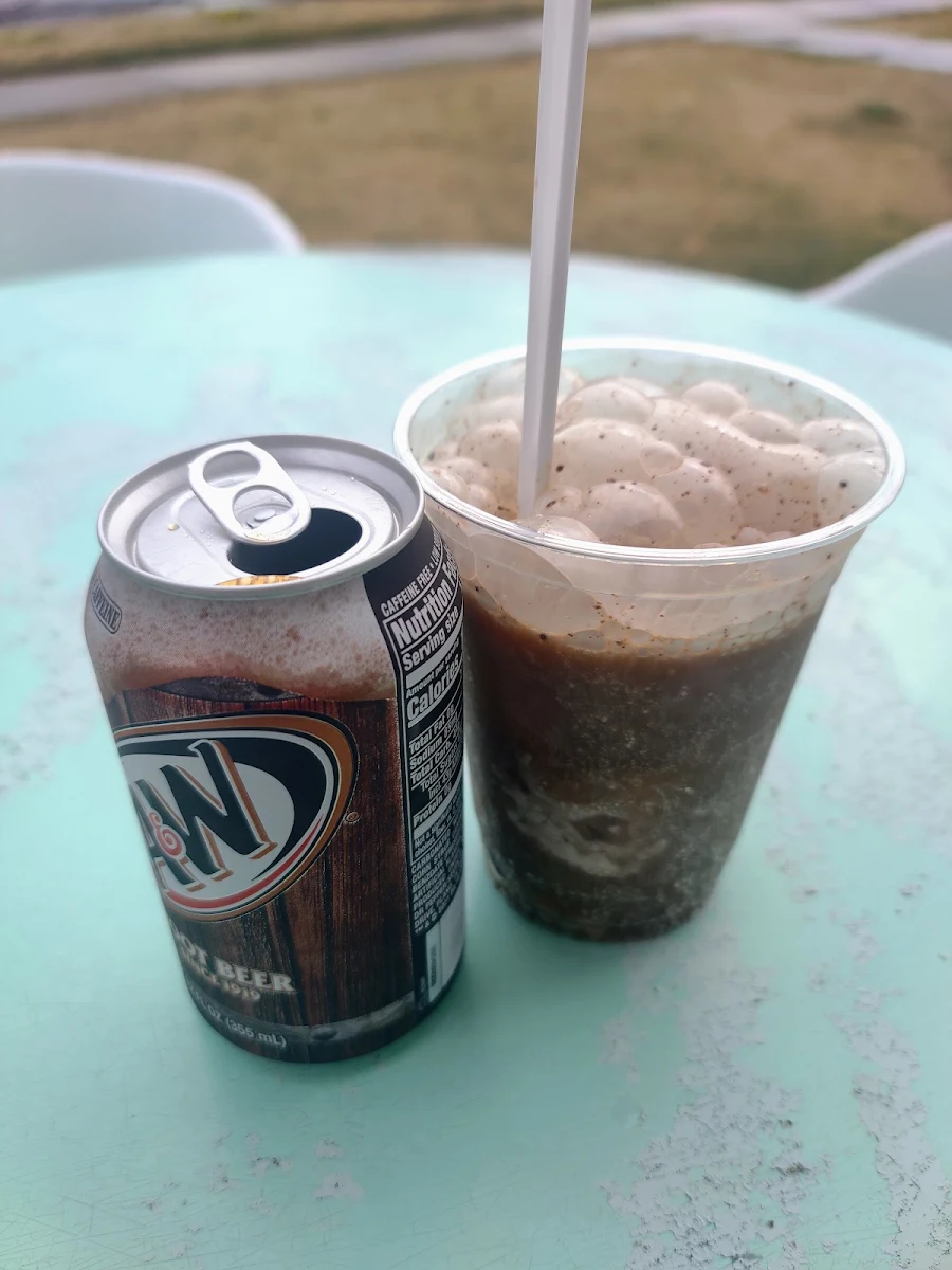 Root Beer Float with Chocolate Ice Cream