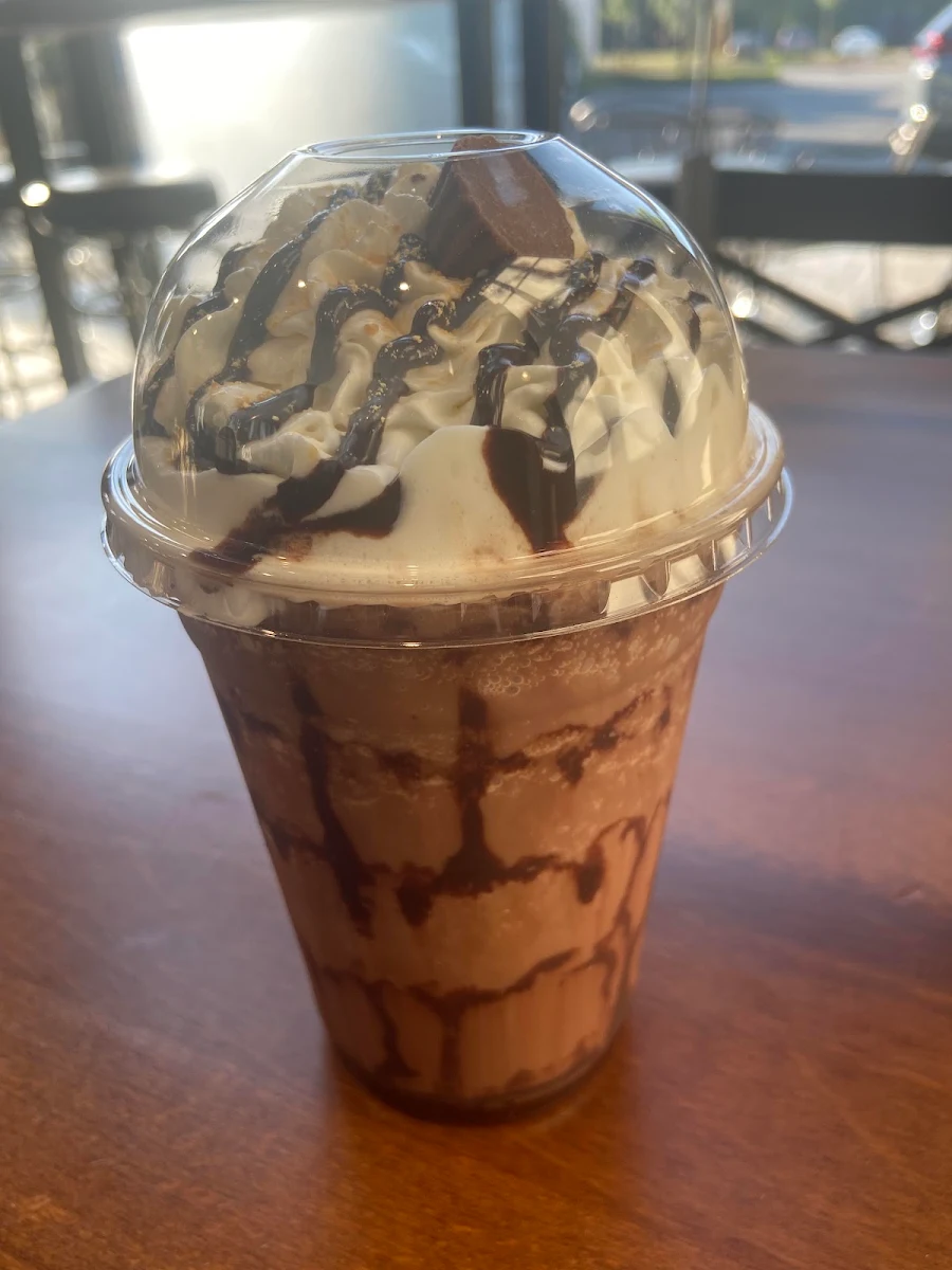 Peanut Butter-Cup Frappe
