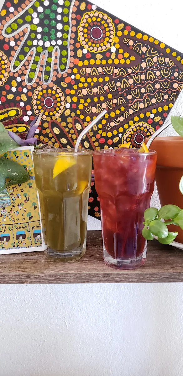 Iced Mate & Iced Apple and Berries Tea