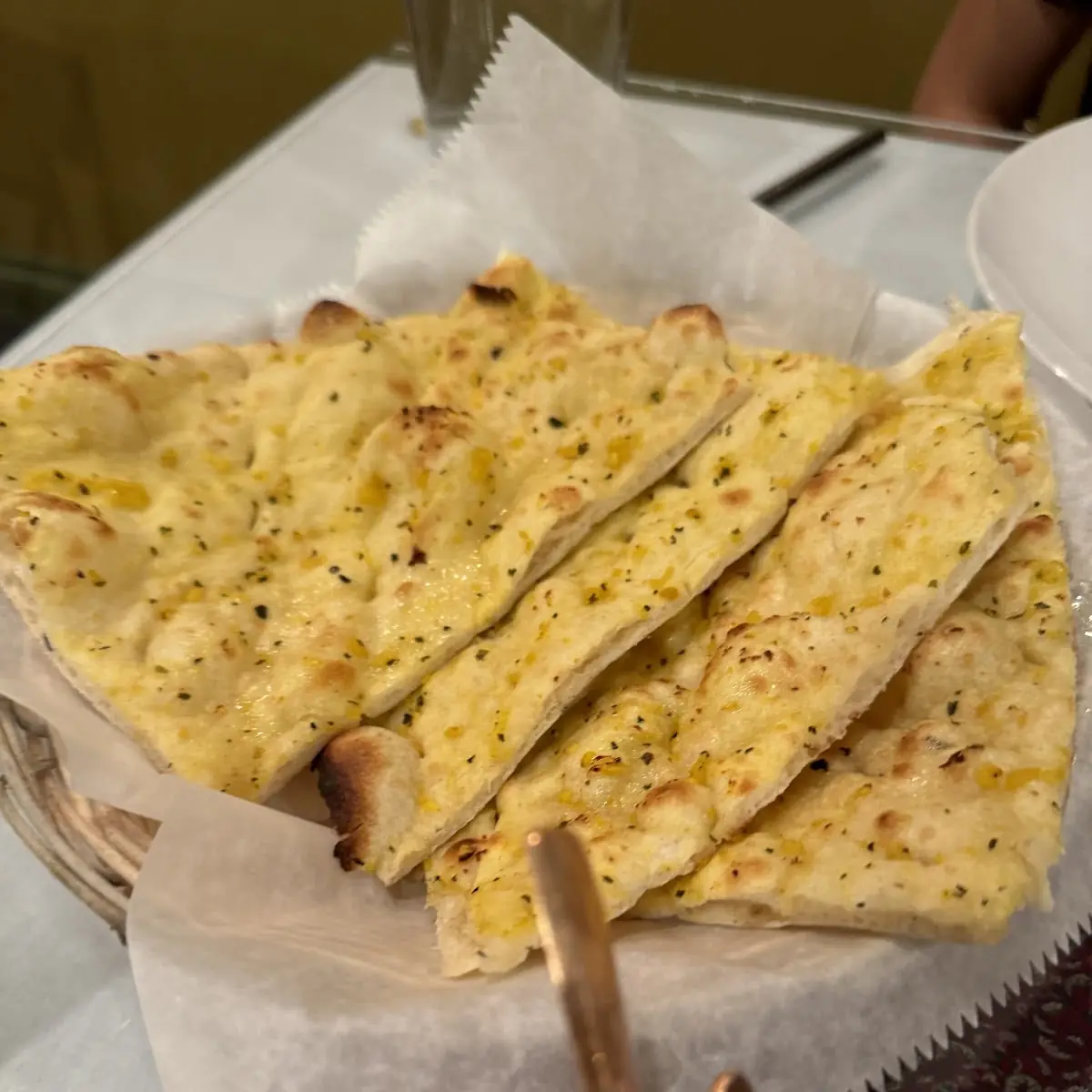 Fresh Hummus with Garlic Naan