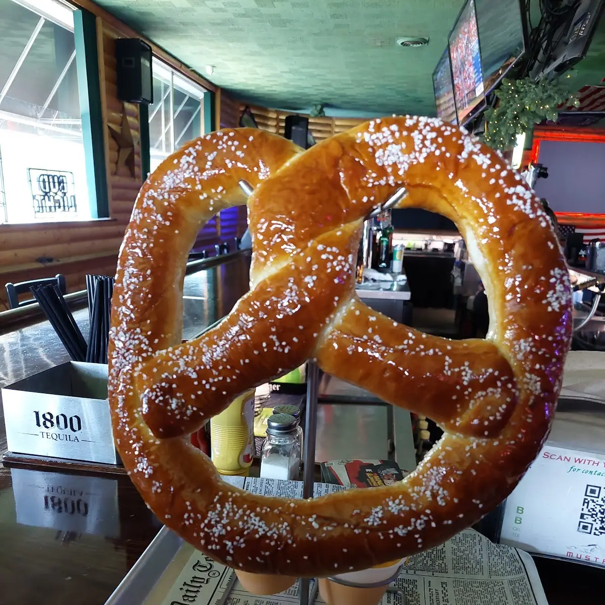 Pretzel with Cheese Sauce
