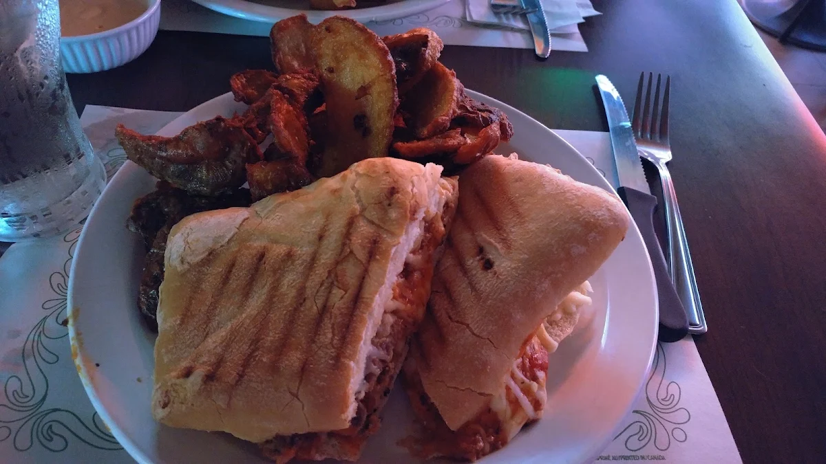 Highlights, Cafe Bistro IL Momento