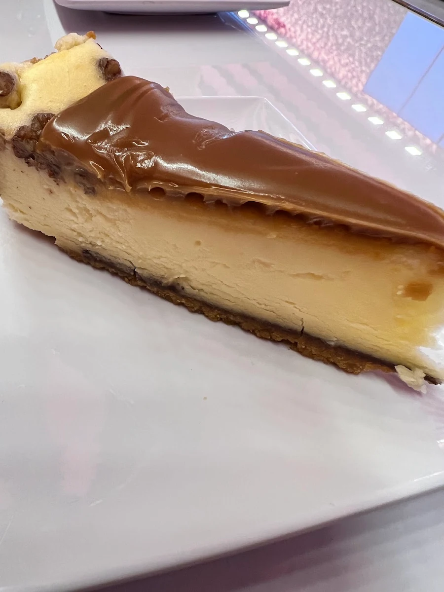 Caramel Cheesecake Slice