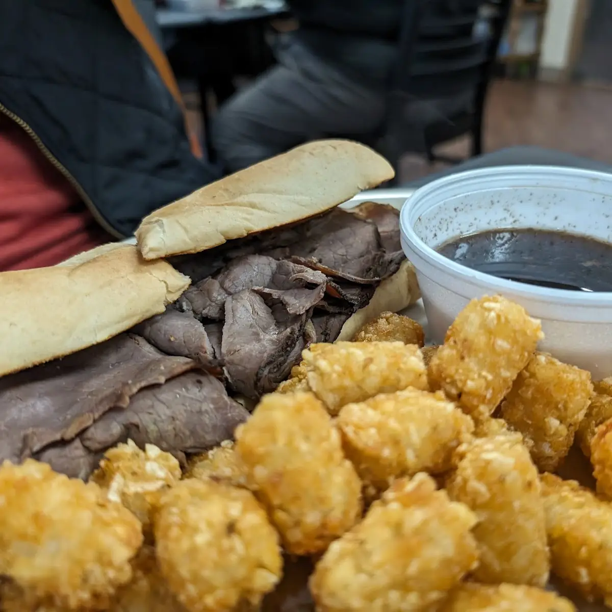 French Dip with Tator Tots