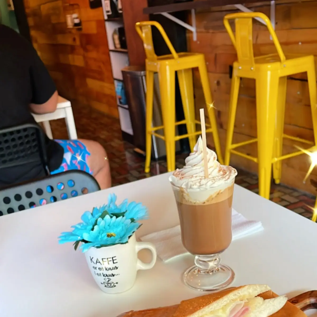 Sandwich De Jamón Y Queso