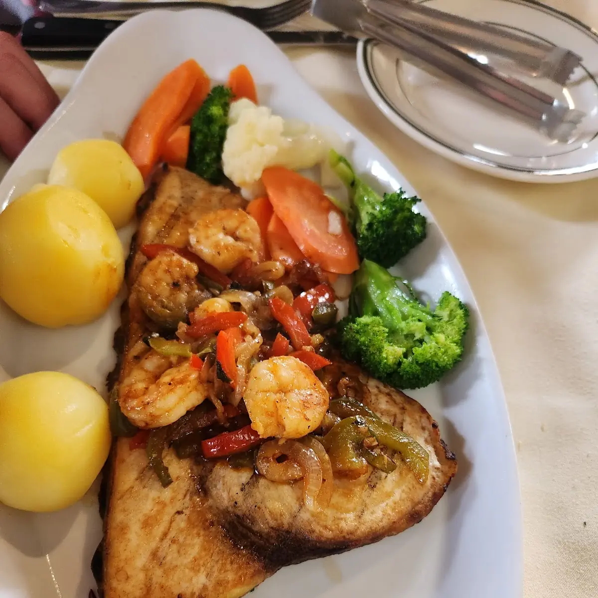 Broiled Seafood Combo