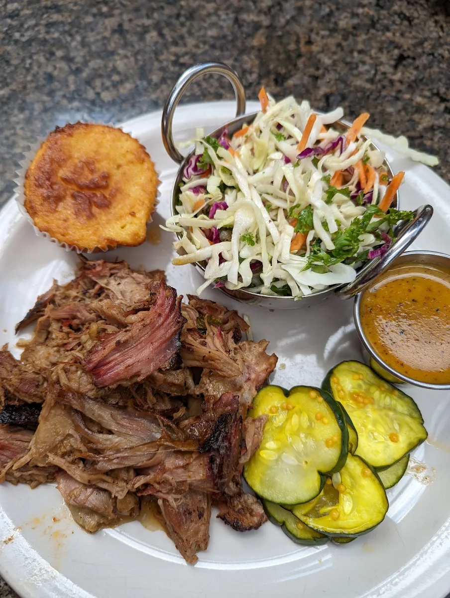 Smoked Brisket & Pulled Pork Combo