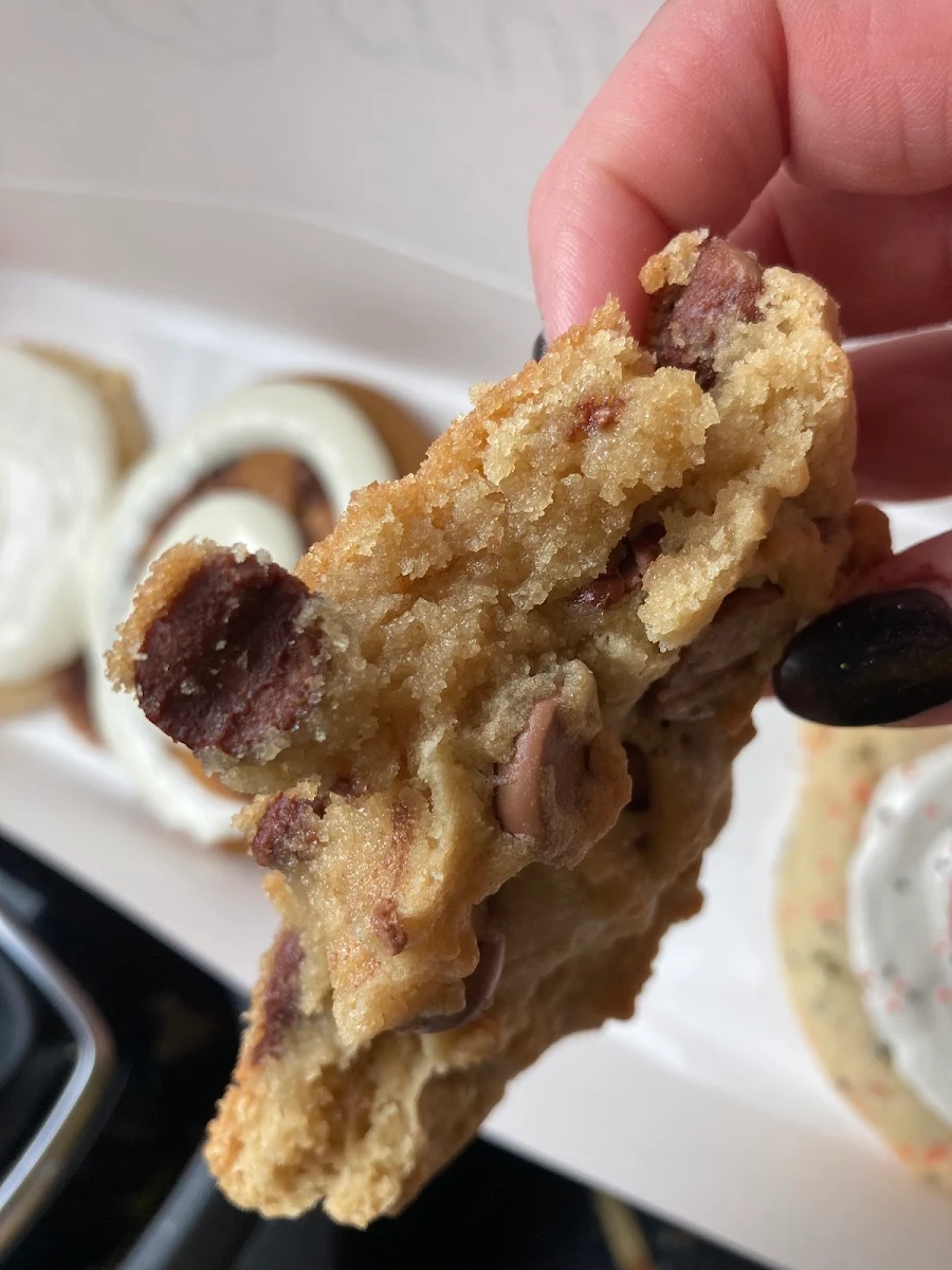 Chocolate Chip Cookie