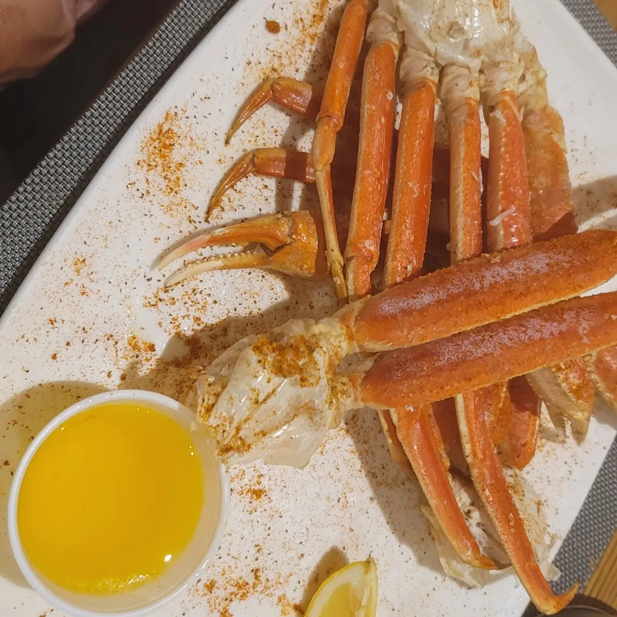 Steamed Snow Crab Legs