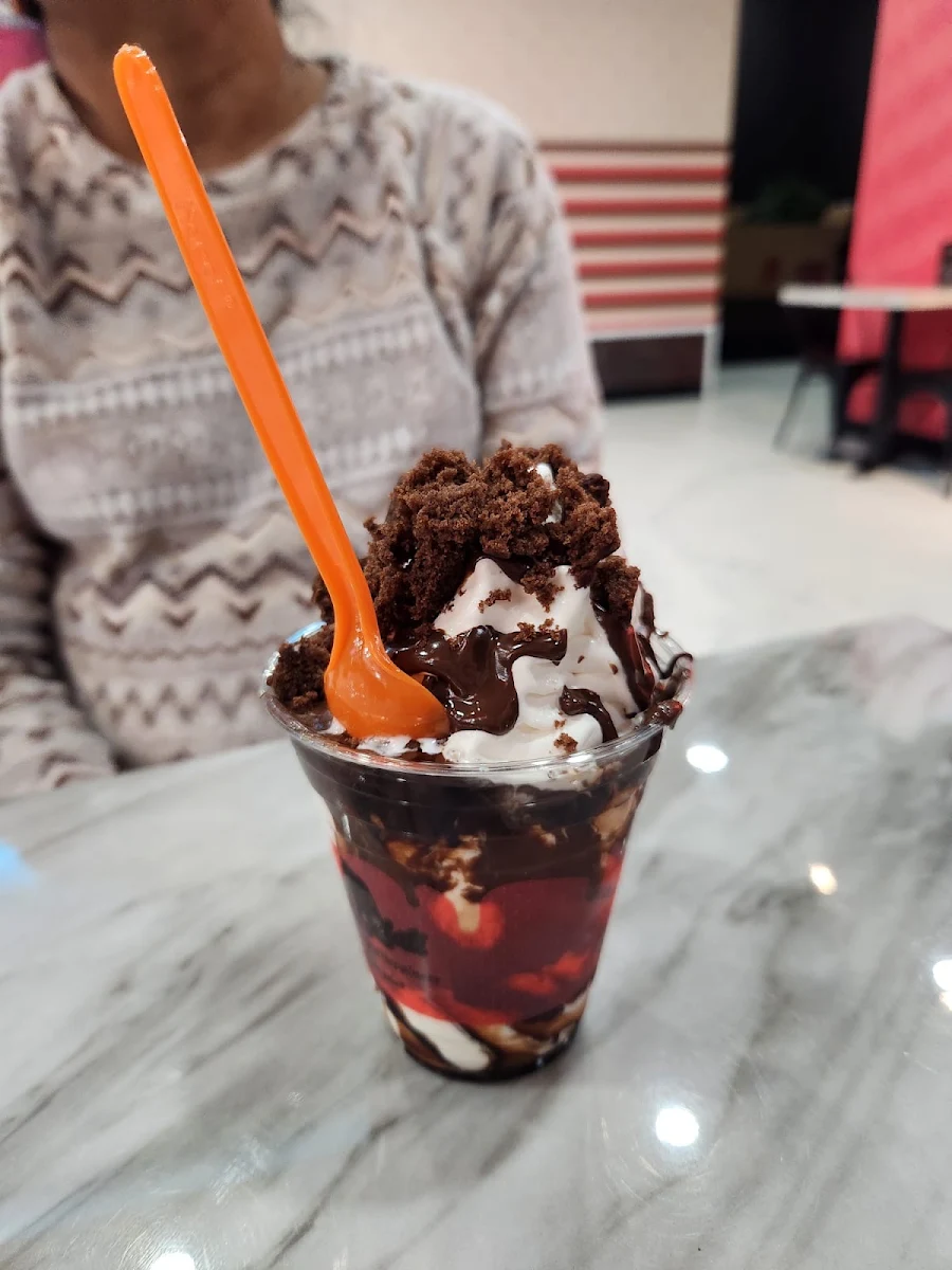 Brownie Sundae