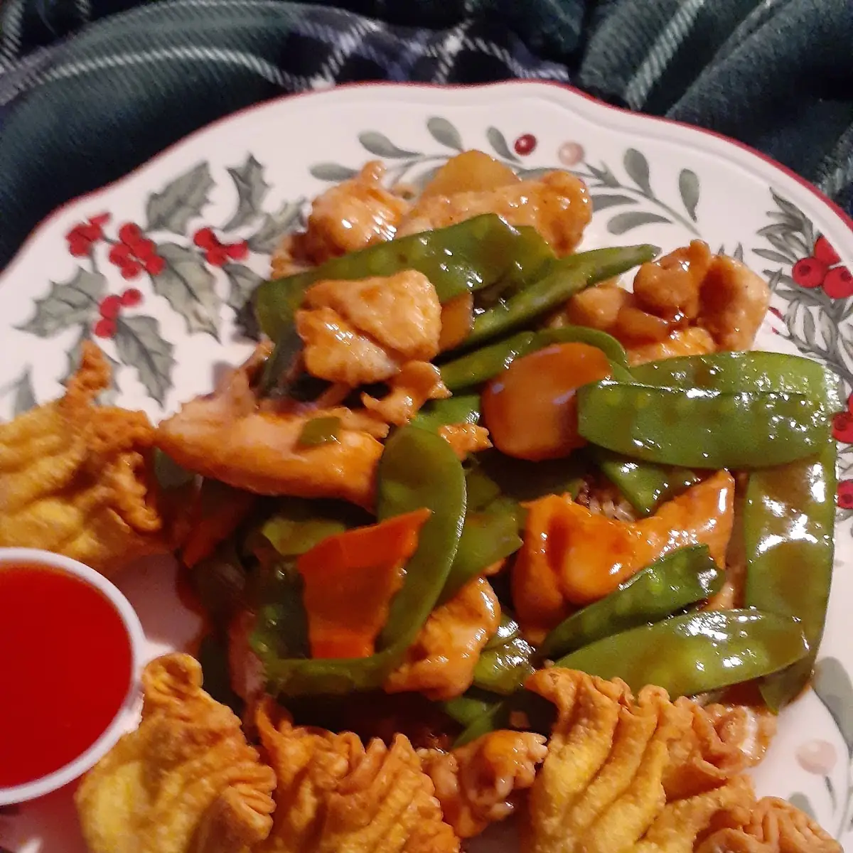 Chicken Pea Pods with Crabmeat Rangoon