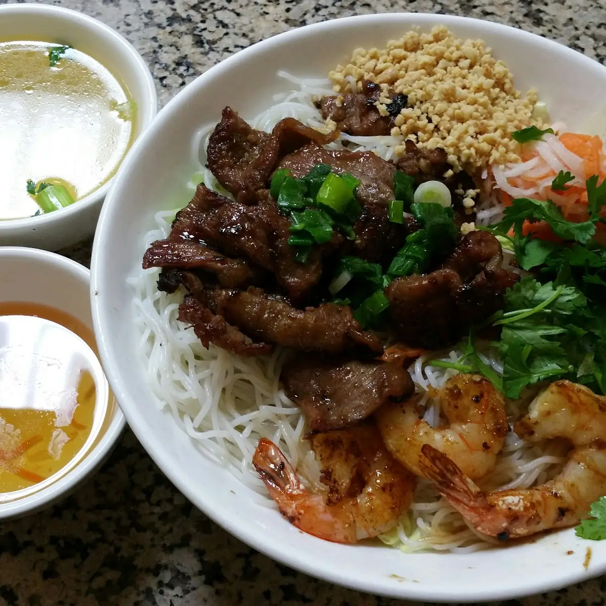 Bún Bò Nướng