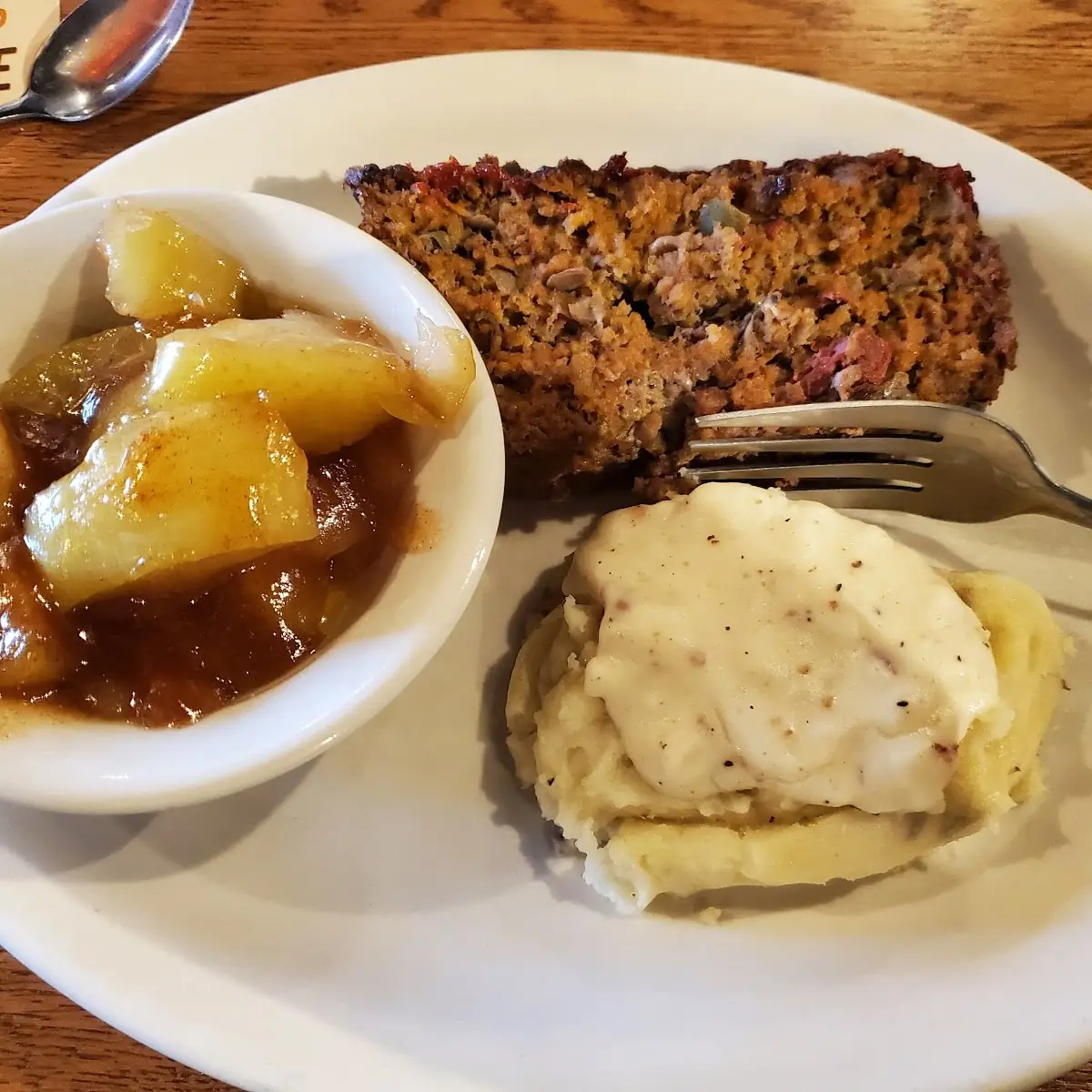 Meatloaf Mashed Potatoes Fried Apples